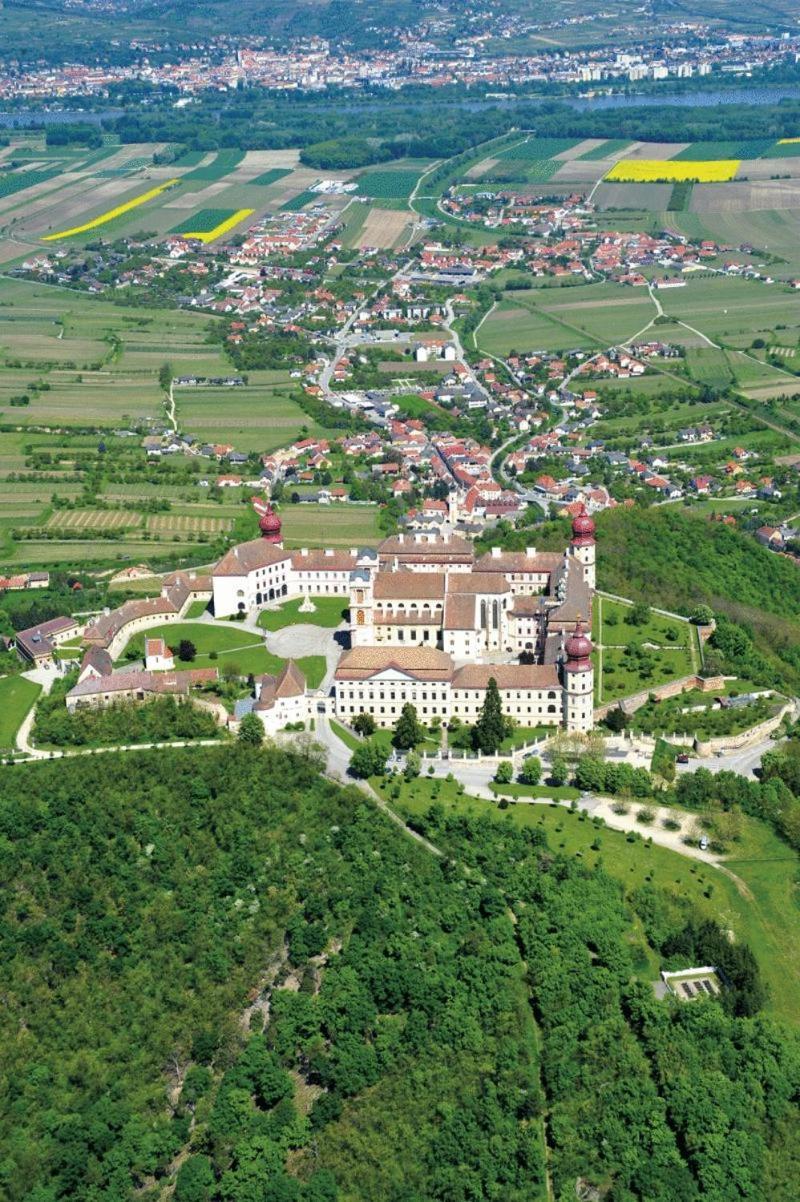 Gasthof Hotel Zur Goldenen Krone Furth bei Gottweig Exterior photo